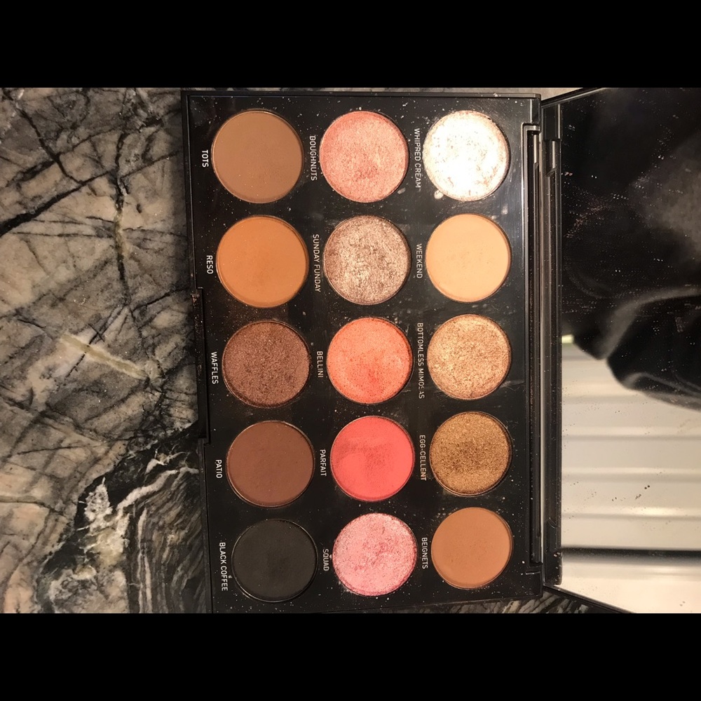 Morphe eye shadow pallet